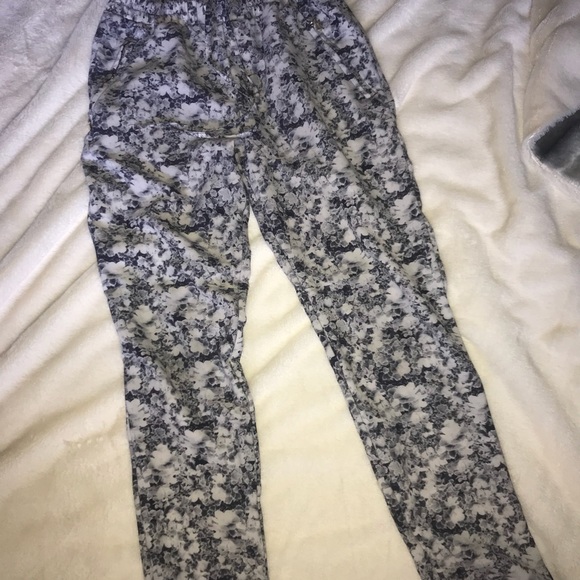 H&M slacks - Picture 3 of 7